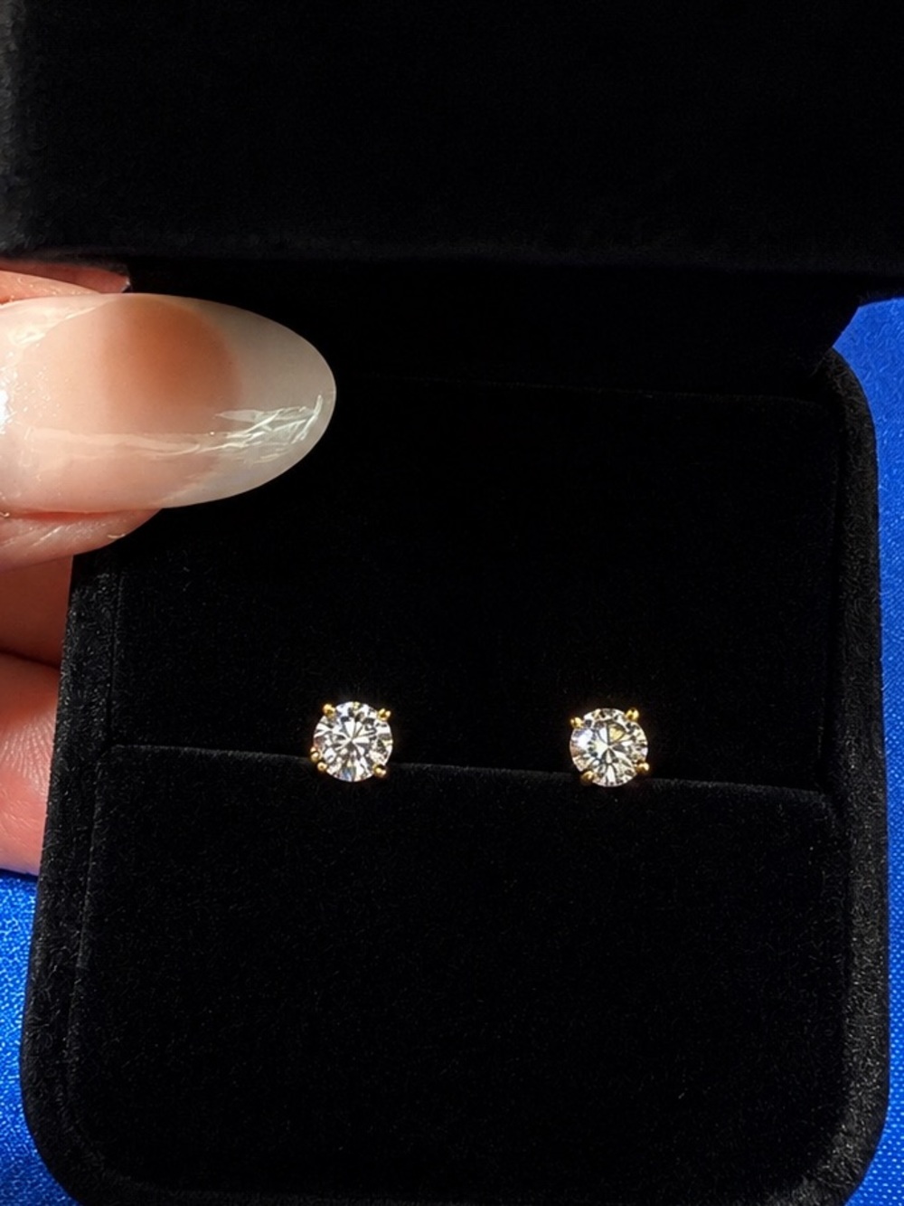 Moissanite Round Stud Earrings in Gold